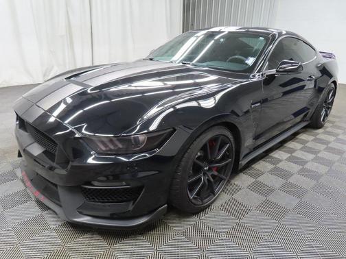 2017 Ford Shelby GT350 Base