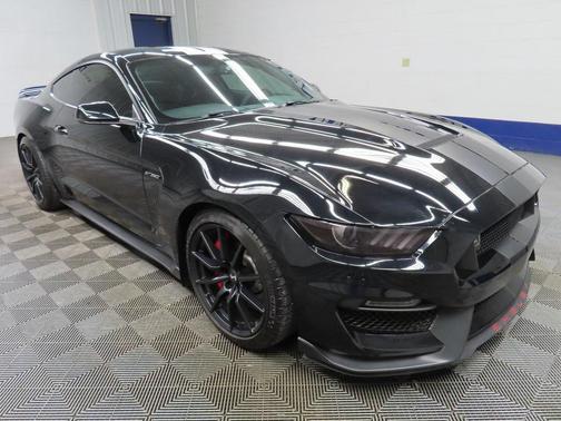 2017 Ford Shelby GT350 Base