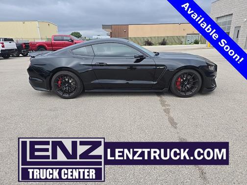 2017 Ford Shelby GT350 Base