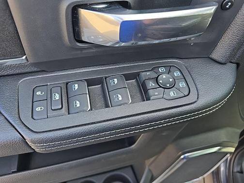 Granite Crystal Metallic Clearcoat 2026 RAM 2500 Laramie Crew Cab 4x4 6'4' Box