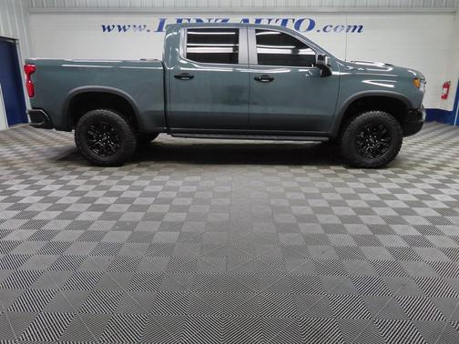 2025 Chevrolet Silverado 1500 ZR2