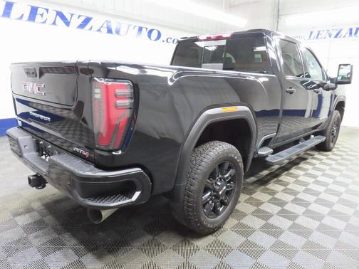 2024 GMC Sierra 2500 AT4