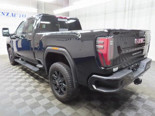 2024 GMC Sierra 2500 AT4