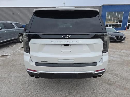 2025 Chevrolet Suburban 4WD High Country