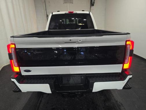 2025 Ford F-250 Platinum