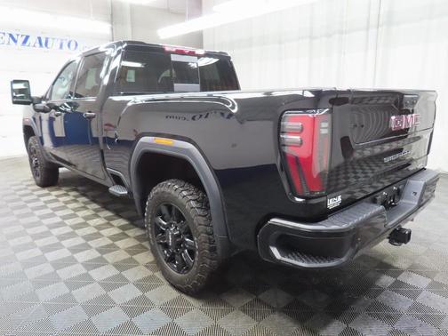 2025 GMC Sierra 2500 AT4