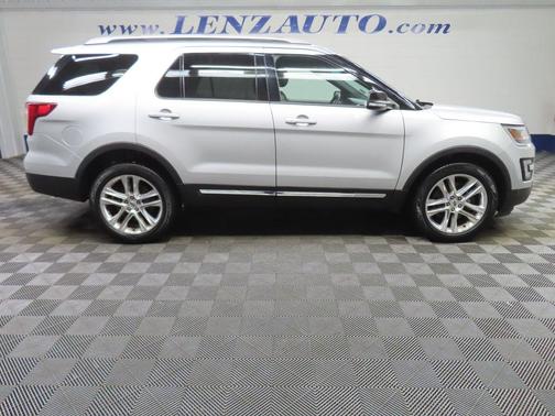 Ingot Silver Metallic 2016 Ford Explorer XLT