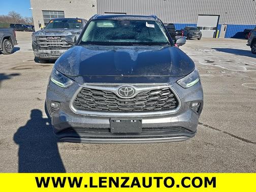 2025 Toyota Highlander Hybrid Platinum