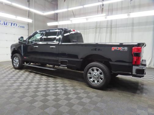 Agate Black Metallic 2026 Ford F-350 Lariat
