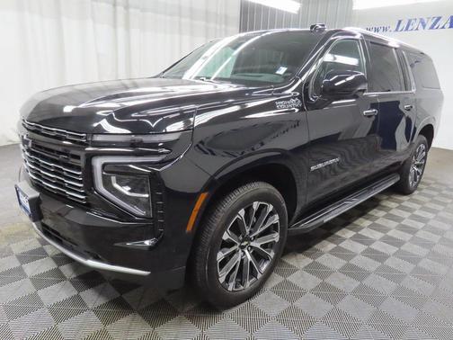2025 Chevrolet Suburban 4WD High Country