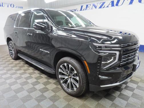 2025 Chevrolet Suburban 4WD High Country