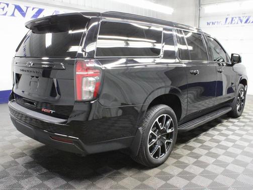 2024 Chevrolet Suburban RST