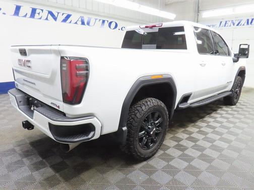 2025 GMC Sierra 2500 AT4