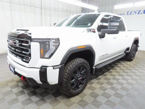 2025 GMC Sierra 2500 AT4