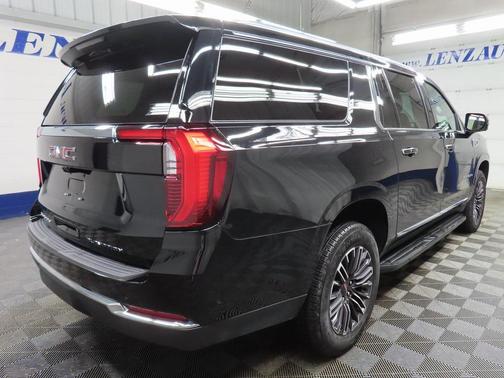 2025 GMC Yukon XL 4WD Elevation