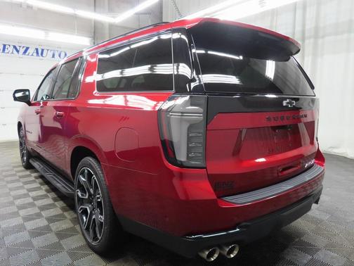 2025 Chevrolet Suburban RST