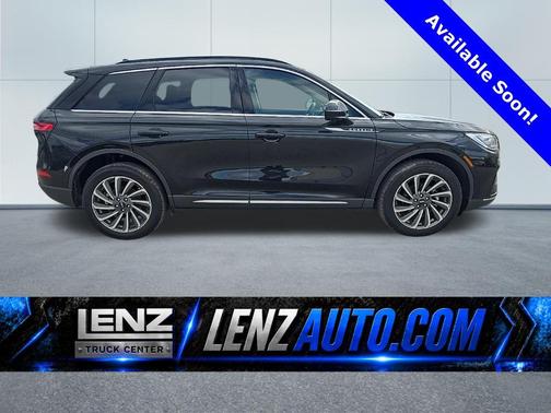 Infinite Black Metallic Clearcoat 2026 Lincoln Corsair Reserve
