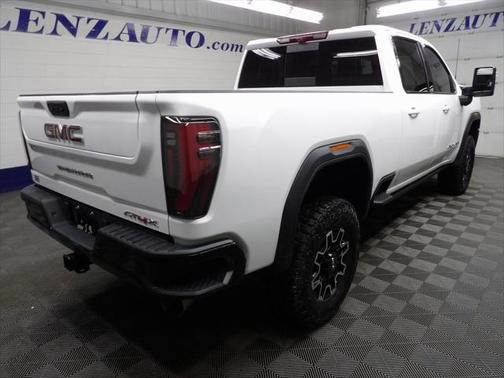 2025 GMC Sierra 2500 AT4