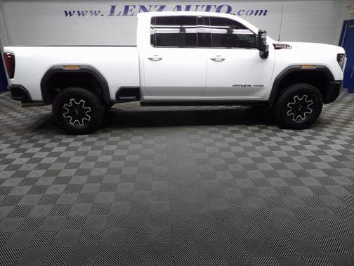 2025 GMC Sierra 2500 AT4