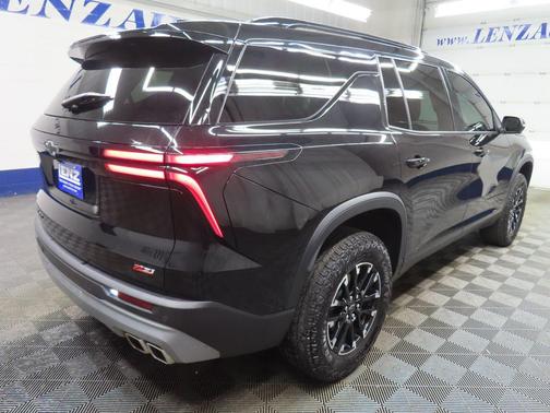 Mosaic Black Metallic 2024 Chevrolet Traverse AWD Z71