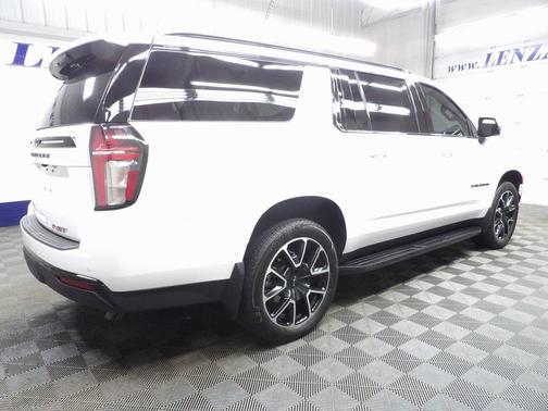 2024 Chevrolet Suburban RST