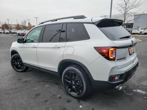 2024 Honda Passport Black Edition