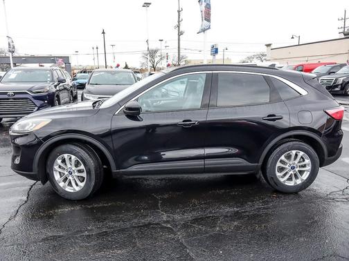 2020 Ford Escape SE