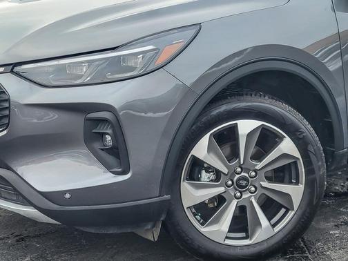 2024 Ford Escape Platinum