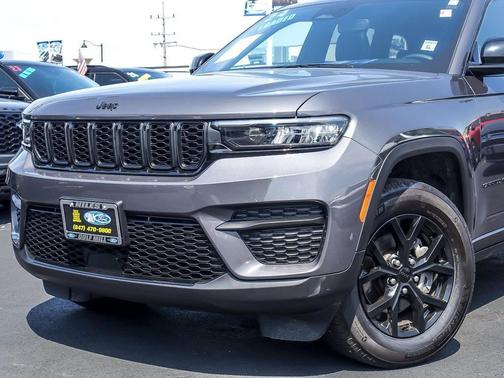 2024 Jeep Grand Cherokee Laredo