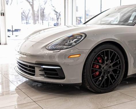 2019 Porsche Panamera Base