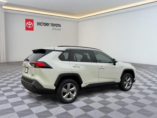 2021 Toyota RAV4 Hybrid XLE Premium