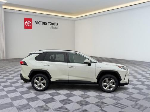 2021 Toyota RAV4 Hybrid XLE Premium