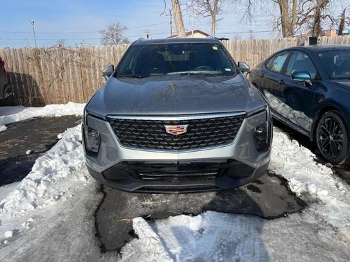 2025 Cadillac XT4 Premium Luxury