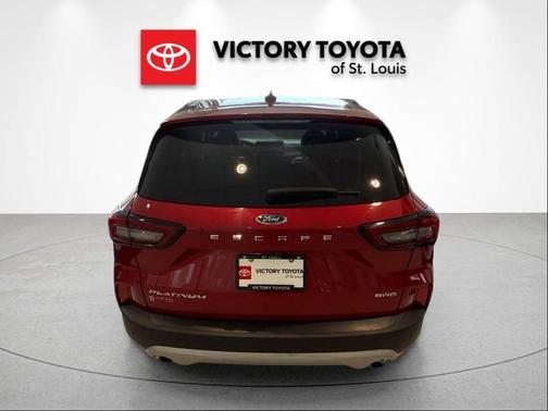 Rapid Red Metallic Tinted Clearcoat 2024 Ford Escape Platinum