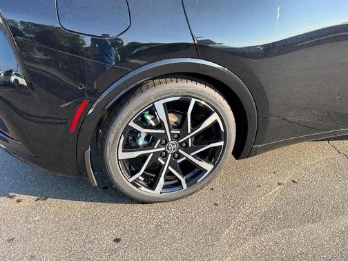 2025 Toyota Prius Plug-In Hybrid XSE Premium