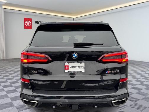 2022 BMW X5 M50i