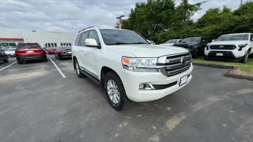 2017 Toyota Land Cruiser Base
