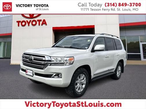 2017 Toyota Land Cruiser Base