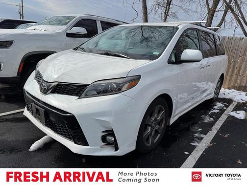 2018 Toyota Sienna SE