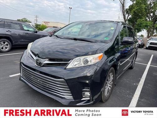 2020 Toyota Sienna XLE