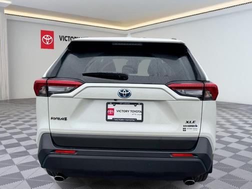 2022 Toyota RAV4 Hybrid XLE Premium
