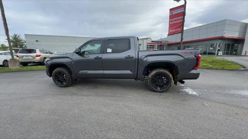 2025 Toyota Tundra Hybrid Platinum