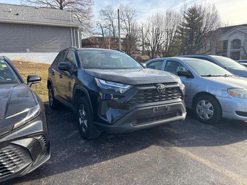 2025 Toyota RAV4 Hybrid SE