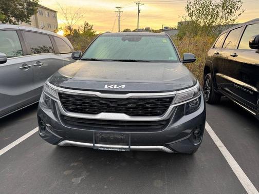 2023 Kia Seltos EX