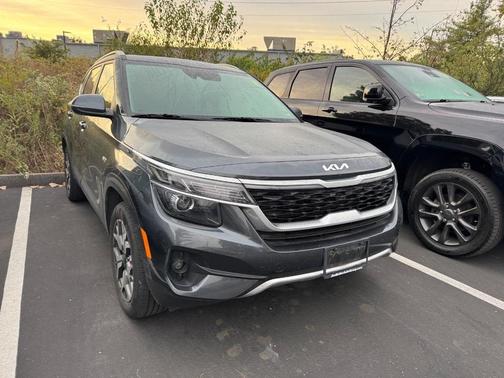 2023 Kia Seltos EX
