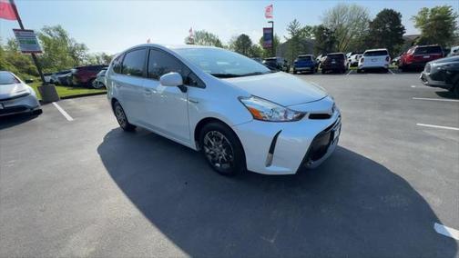 2015 Toyota Prius v Four