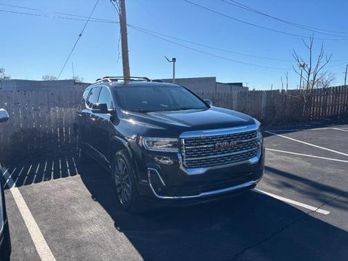 2023 GMC Acadia Denali