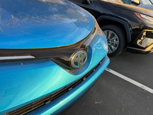 2017 Toyota RAV4 Hybrid XLE