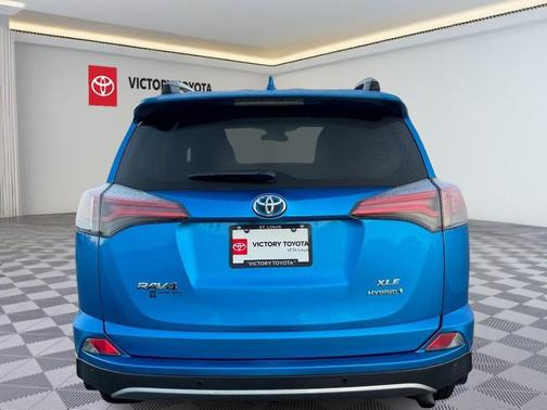 2017 Toyota RAV4 Hybrid XLE
