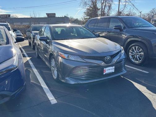 2018 Toyota Camry Hybrid XLE